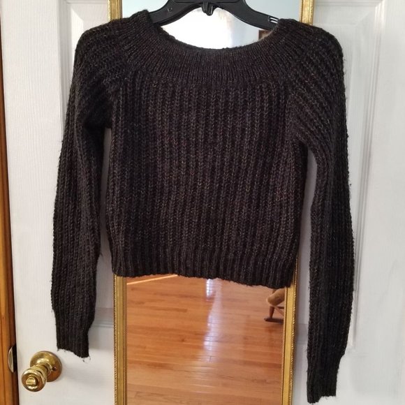 Forever 21 Sweaters - Forever 21 Crop Black Sweater Size Small